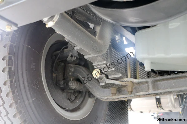 FAW Jiefang J6L 220 hp 4X2(6 wheels) Compressed Refuse Truck (China VI) Chassis (2) | 86Trucks