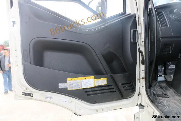 FAW Jiefang J6L Heavy Truck 240 hp 4X2(6 wheels) Car Transporter Cab (1) | 86Trucks