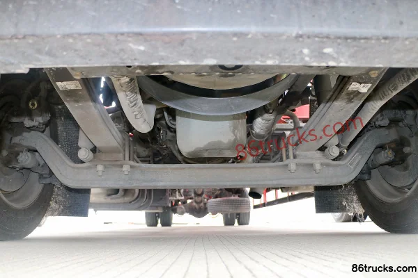 FAW Jiefang J6L Heavy Truck 240 hp 4X2(6 wheels) Car Transporter Chassis (1) | 86Trucks