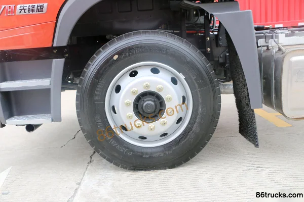 FAW Jiefang Qingdao Long VH Medium Truck 180hp 4X2(6 wheels) 6.75m Flatbed Cargo Truck Chassis (2) | 86Trucks