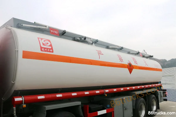 FAW Jiefang New J6P Mountain Edition 390 hp 8X4(12 wheels) Oil Tank Truck (Xingshi Brand) Body (1) | 86Trucks