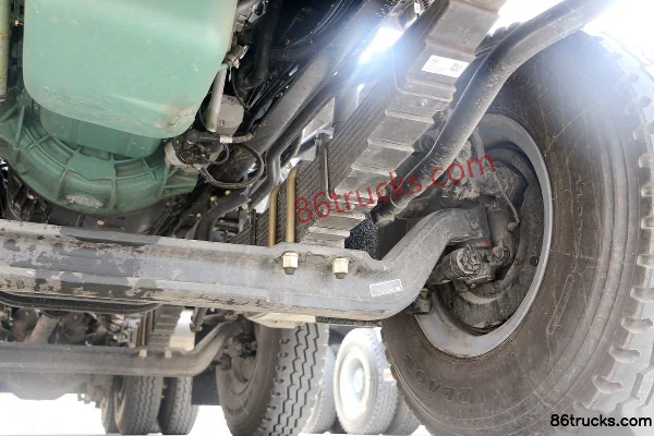 FAW Jiefang J6L version allégée 320 ch 8X4(12 roues) camion malaxeur (marque Lingyu) Châssis (3) | 86Trucks