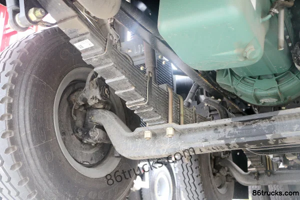 FAW Jiefang J6L version allégée 320 ch 8X4(12 roues) camion malaxeur (marque Lingyu) Châssis (2) | 86Trucks