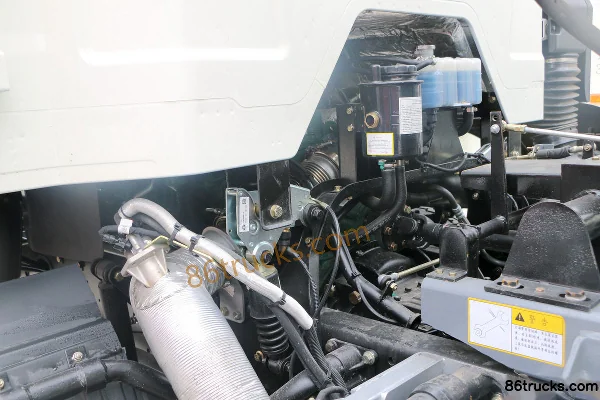 FAW Jiefang J6L version allégée 320 ch 8X4(12 roues) camion malaxeur (marque Lingyu) Carrosserie (2) | 86Trucks