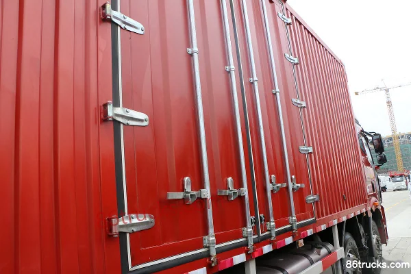 FAW Jiefang nouveau J6P poids lourd version qualité-prix 240 ch 6X2(8 roues) camion porteur fourgon 9,65 m Carrosserie (3) | 86Trucks