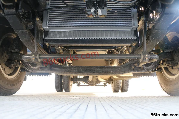 FAW Jiefang J6F 160 ch 4X2(6 roues) Camion frigorifique 4,13 m (8 vitesses) Châssis (1) | 86Trucks