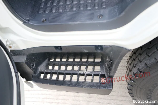 FAW Jiefang J6F 4.5T 4.21m single-row pure electric van light truck 82.43kWh 4X2(6 wheels) Interior (3) | 86Trucks