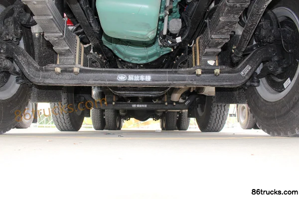 FAW Jiefang J6M Heavy Truck 320 hp 8X4(12 wheels) 6.8m Dump Truck (Dachai) Chassis (1) | 86Trucks