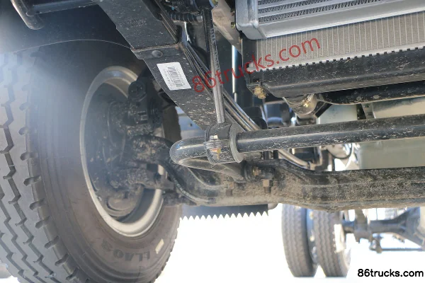 FAW Jiefang J6F Efficient Edition 160hp 4X2(6 wheels) 4.21m Single Row Van Light Truck Chassis (2) | 86Trucks