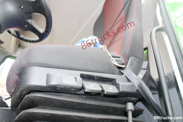 FAW Jiefang New J6P Heavy Truck 420hp 8X4(12 wheels) 6.2m Dump Truck Cab (2) | 86Trucks