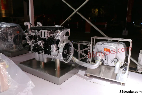 Sinotruk MC13.50-60 500hp 13L China VI Diesel Engine Exterior (2) | 86Trucks