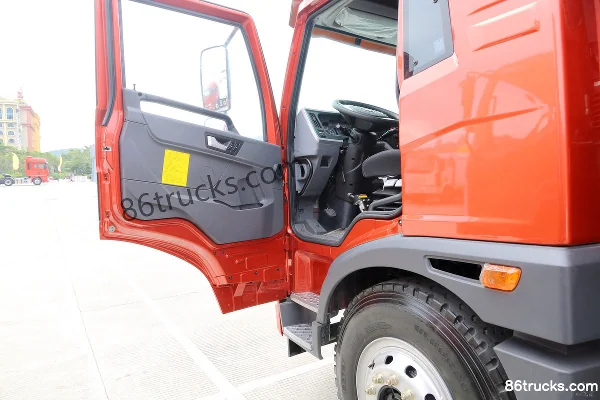 FAW Jiefang Qingdao Long V Édition pont étroit 220 ch 6X2(8 roues) 5,2 m camion benne Cabine (1) | 86Trucks