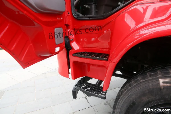 SAIC Hongyan Jiebao C6 Composite Edition 245hp 6X2(8 wheels) 6X2R 4.5m dump truck Cab (2) | 86Trucks