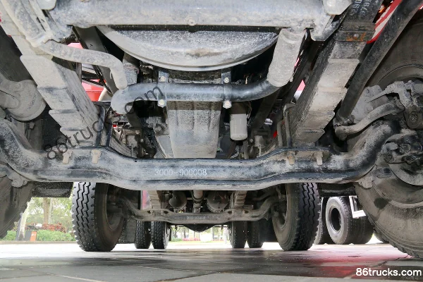 SAIC Hongyan Jiebao C6 Composite Edition 245hp 6X2(8 wheels) 6X2R 4.5m dump truck Chassis (1) | 86Trucks