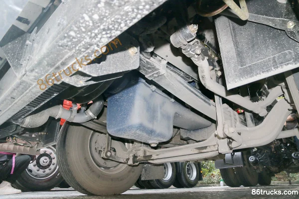 Foton Auman EST 6 Series Heavy Truck 430hp 6X4(10 wheels) LNG Tractor Truck Chassis (3) | 86Trucks