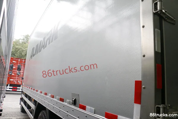 Foton Auman R Series 220 hp 4X2(6 wheels) Chick Transport Truck (Zhongdakai Brand) Body (2) | 86Trucks
