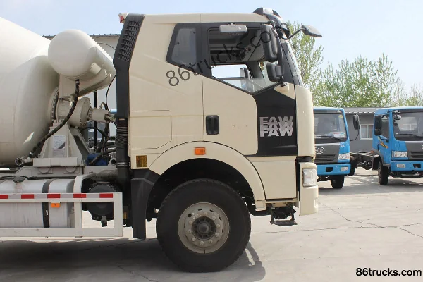FAW Jiefang J6P 350hp 6X4(10 wheels) Concrete Mixer Truck (Flat Roof Cab) Chassis (1) | 86Trucks