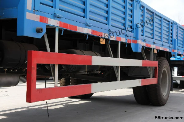 FAW Jiefang Junwei (J5K) Medium Truck 130hp 4X2(6 wheels) Flatbed Cargo Truck Chassis (3) | 86Trucks