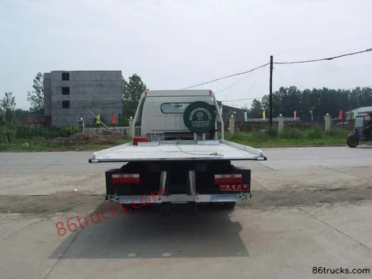 Dongfeng Duolika 120 hp 4X2(6 wheels) Wrecker Truck (Jiangte Brand) Exterior (2) | 86Trucks