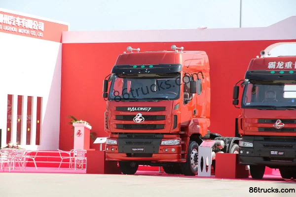 Dongfeng Liuqi Chenglong M7C Heavy Truck 450 hp 6X4(10 wheels) Tractor Truck (Cummins) (LZ4250) Exterior (2) | 86Trucks