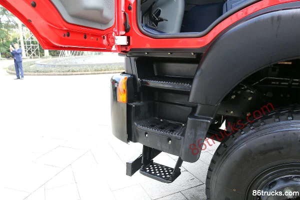 SAIC Hongyan Genlyon C6 Heavy-Duty 400 hp 6X4(10 wheels) 5.6m Dump Truck (China VI) Cab (3) | 86Trucks