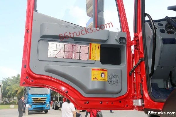 SAIC Hongyan Genlyon C6 Heavy-Duty 400 hp 6X4(10 wheels) 5.6m Dump Truck (China VI) Cab (1) | 86Trucks