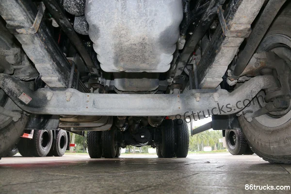 SAIC Hongyan Genlyon C6 Heavy-Duty 400 hp 6X4(10 wheels) 5.6m Dump Truck (China VI) Chassis (2) | 86Trucks