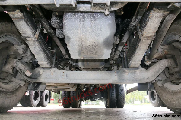 SAIC Hongyan Genlyon C6 Heavy-Duty 400 hp 6X4(10 wheels) 5.6m Dump Truck (China VI) Chassis (1) | 86Trucks