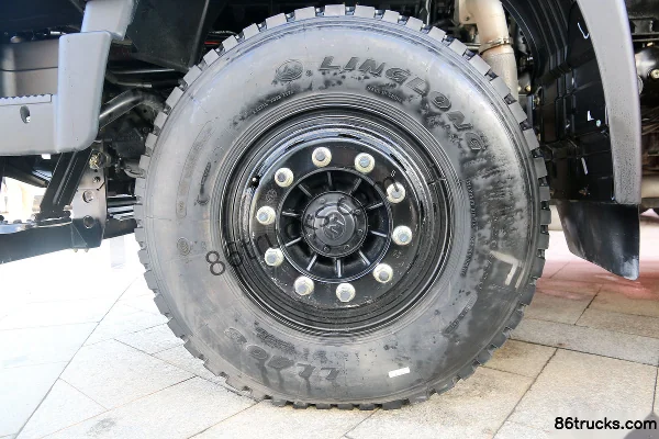 SAIC Hongyan King Kong M500 390 ch 6X4(10 roues) 5.6 m Camion benne LNG Châssis (2) | 86Trucks