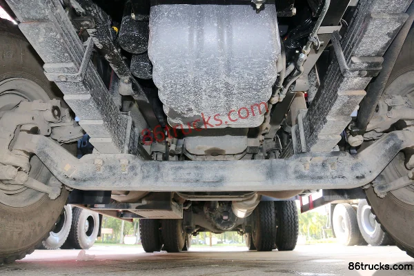 SAIC Hongyan King Kong M500 390 ch 6X4(10 roues) 5.6 m Camion benne LNG Châssis (1) | 86Trucks