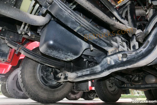 SAIC Hongyan Jieka C500 Standard Load Edition 290 hp 8X4(12 wheels) 6.5m Dump Truck Chassis (2) | 86Trucks