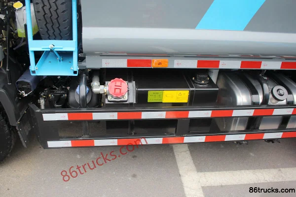Feidi A3 130 ch 4X2(6 roues) camion benne à compaction Châssis (1) | 86Trucks