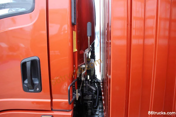 Feidi V6 série 170 ch 4X2(6 roues) 4,15 m monoplace fourgon camion léger (China VI) Châssis (1) | 86Trucks