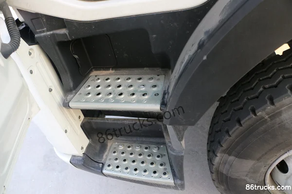 Dayun E8 camion lourd 476 ch 6X4(10 roues) tracteur routier électrique pur 290.61kWh Cabine (2) | 86Trucks