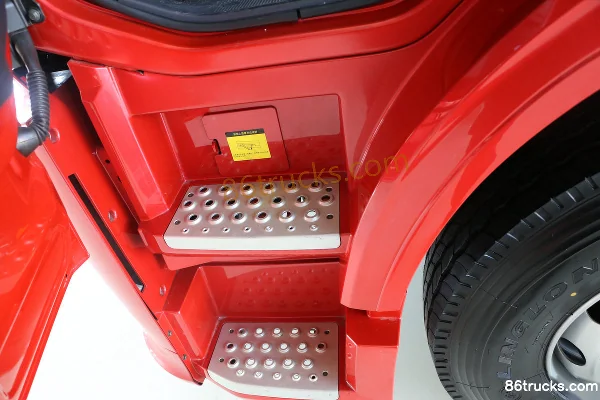 Dayun New N8V Heavy Truck 430hp 6X4(10 wheels) LNG Tractor Truck Cab (2) | 86Trucks
