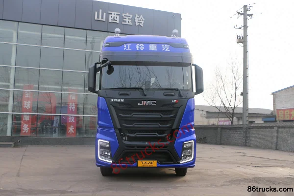 Sinotruk Weilong HV5 Heavy Truck 470 hp 6X4(10 wheels) tractor truck Exterior (2) | 86Trucks