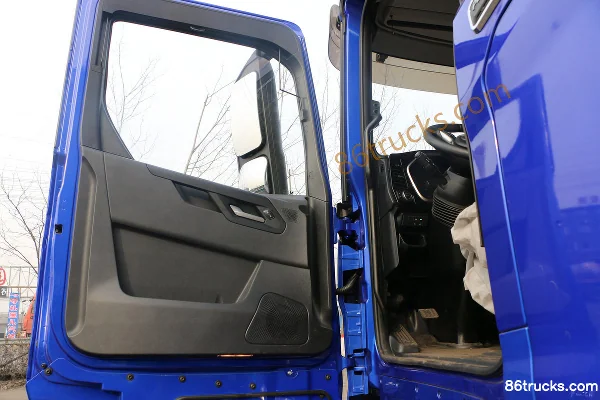 Sinotruk Weilong HV5 Heavy Truck 470 hp 6X4(10 wheels) tractor truck Cab (1) | 86Trucks