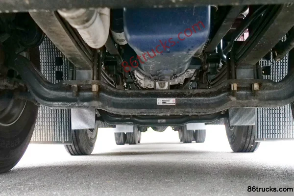 XCMG Hanfeng G7 Lightweight Edition 400hp 8X4(12 wheels) 9.5m Cage Van Cargo Truck Chassis (1) | 86Trucks
