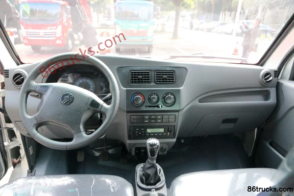 Sinotruk Wangpai W1 2.2L 112 hp 4X2(6 wheels) Gasoline 2.6m dump truck Cab (3) | 86Trucks