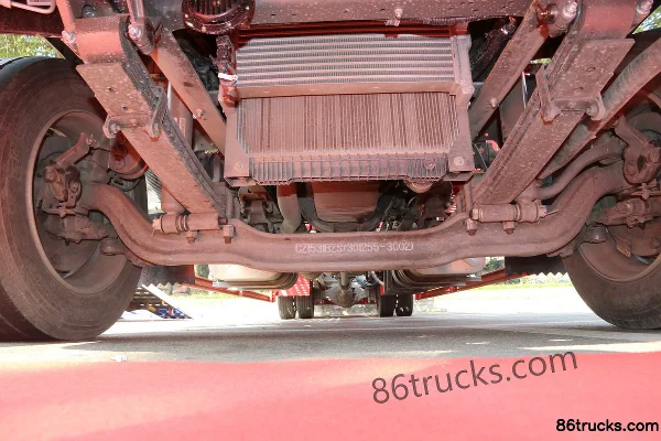 Sinotruk (formerly Sinotruk Wangpai) Jieshi 220 hp 4X2(6 wheels) semi-panel car carrier truck Chassis (1) | 86Trucks
