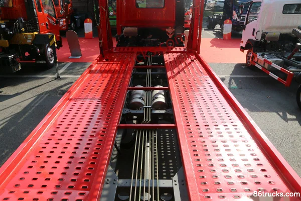Sinotruk (formerly Sinotruk Wangpai) Jieshi 220 hp 4X2(6 wheels) semi-panel car carrier truck Body (1) | 86Trucks