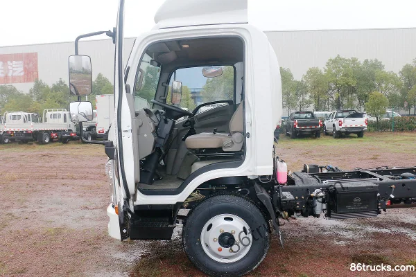 Qiling Auto H300 116hp 4X2(6 wheels) 4.125m Single Row Van Light Truck (Medium Body) Cab (2) | 86Trucks