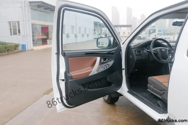 Qiling Auto T5 PLUS 2018 Comfort Edition 2.8T Diesel 109hp 2WD Extended Wheelbase Double Row Pickup Chassis (1) | 86Trucks