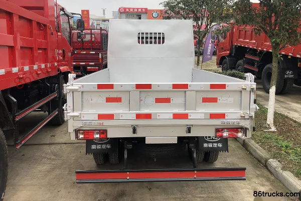 NanJun Ruidi 82 hp 4X2(6 wheels) 2.8m dump truck Exterior (3) | 86Trucks