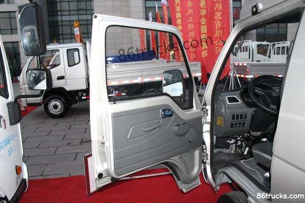Tangjun Ouling Sailin F3 series 2.78T 3.08m single-row pure electric van truck 51.38kWh 4X2(6 wheels) Interior (1) | 86Trucks