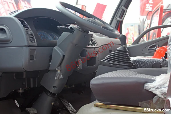 Dongfeng Furui Ka F7 140 ch 4X2(6 roues) camion plateau Cabine (2) | 86Trucks