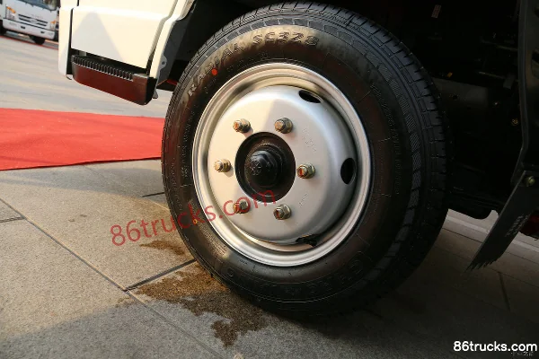 Tangjun Ouling Little BMW 115 hp 4X2(6 wheels) 3.63m Single Row Flatbed Mini Truck (China VI) Chassis (2) | 86Trucks