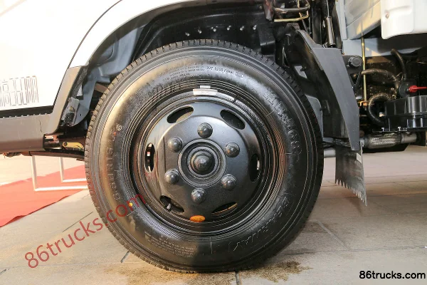 Tangjun Ouling K1 Series 127 hp 4X2(6 wheels) 3.7m Single Row Flatbed Light Truck (China VI) Chassis (2) | 86Trucks