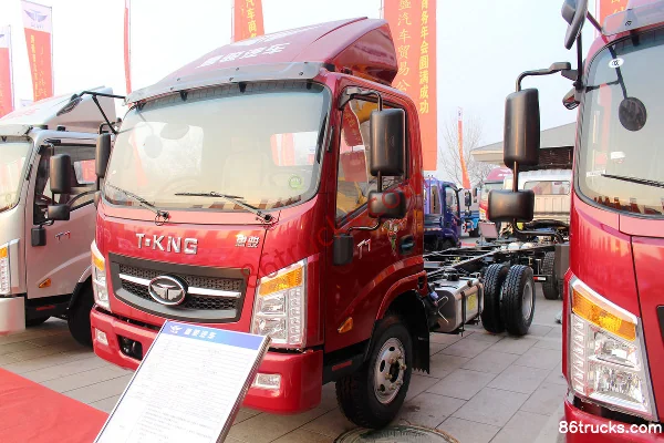 Tangjun Ouling T7 Series Green Superman Cold Region Edition 143hp 4X2(6 wheels) 4.1m Single Row Flatbed Light Truck Exterior (2) | 86Trucks