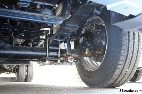 Kama Ruijie 1.5L 113hp 4X2(6 wheels) Gasoline 2.5m Double Row Flatbed Mini Truck (China VI) Chassis (3) | 86Trucks